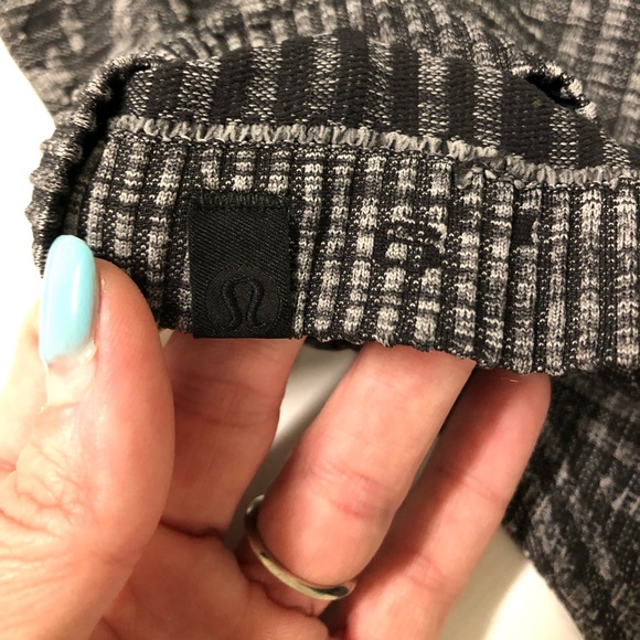 Lululemon Rest Less Pullover - Size 6, HB - Picture 3 of 6